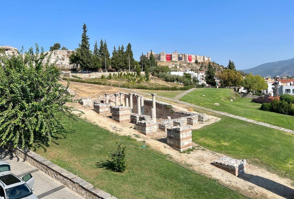 Ephesus Selcuk Castle View Suites Exteriör bild