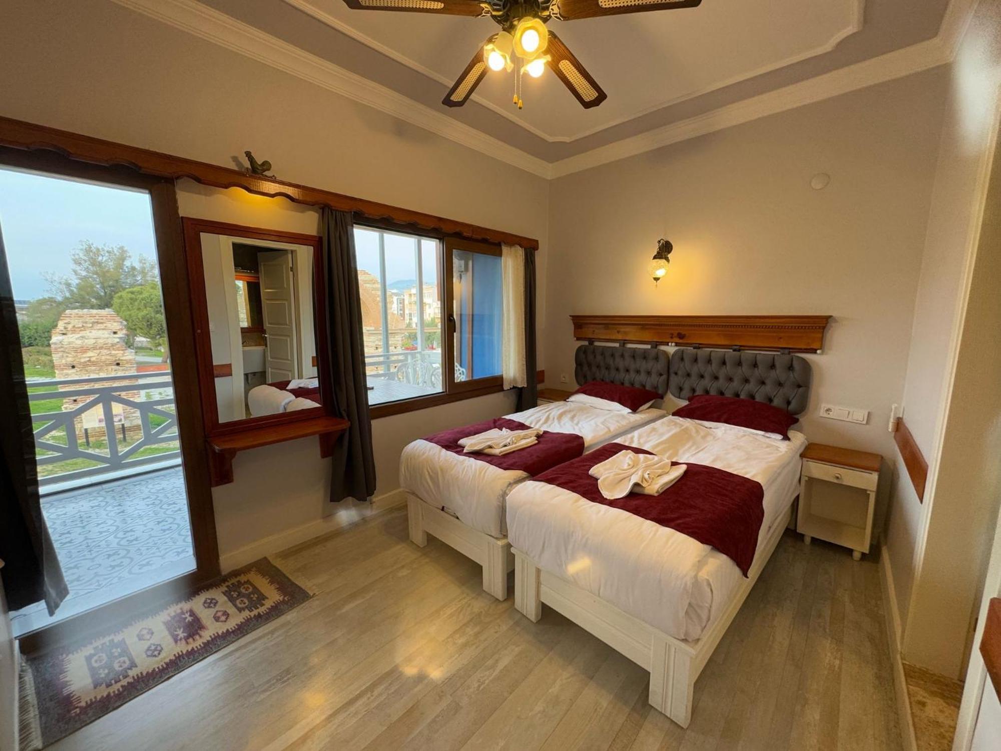 Ephesus Selcuk Castle View Suites Exteriör bild
