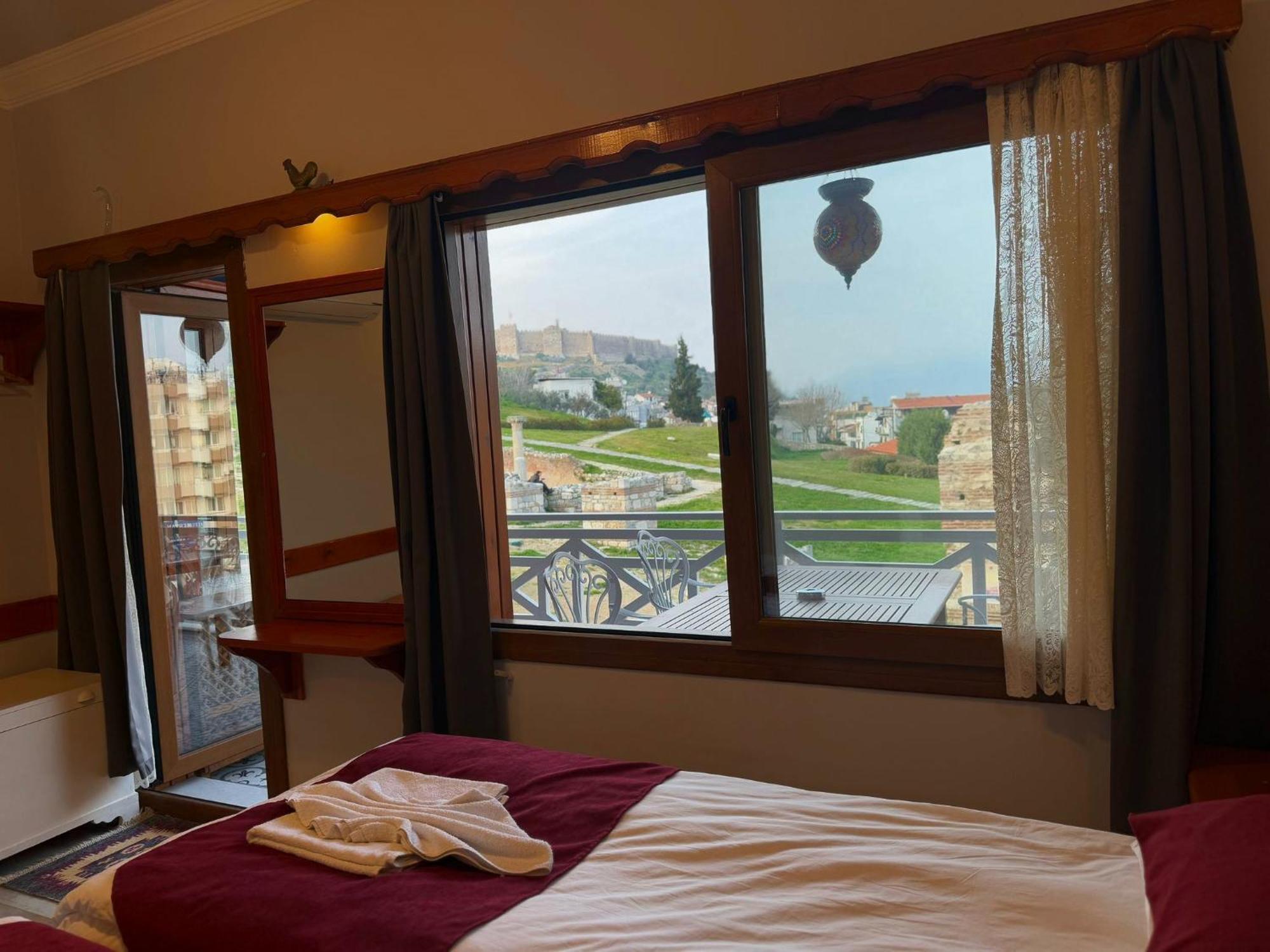 Ephesus Selcuk Castle View Suites Exteriör bild