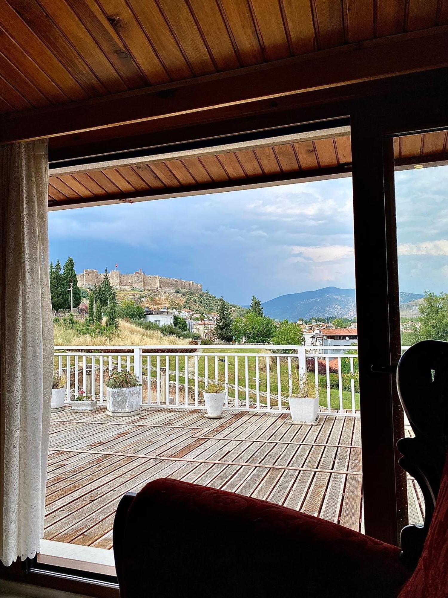 Ephesus Selcuk Castle View Suites Exteriör bild